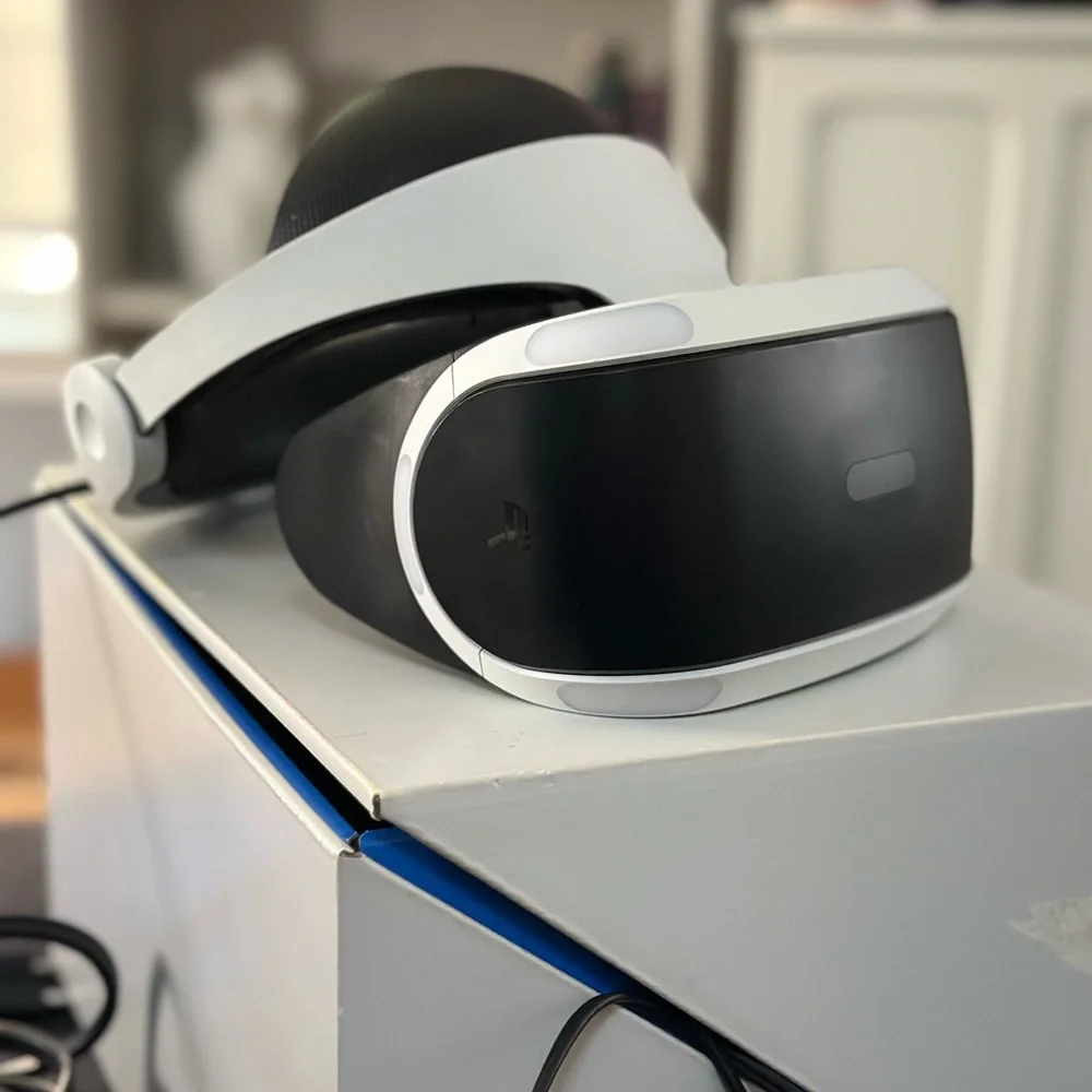 Sony VR Headset - Sleek Black and White Design